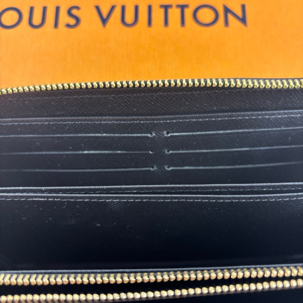Louis Vuitton Zippy Wallet Black Epi Leather Authentic Full Set Box Dust Bag Tag - Picture 10 of 13